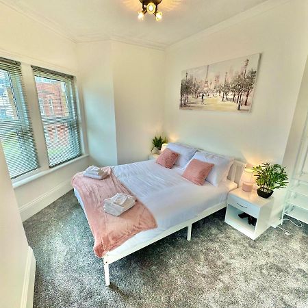 Chic Apartment In Central Bournemouth With Parking 外观 照片