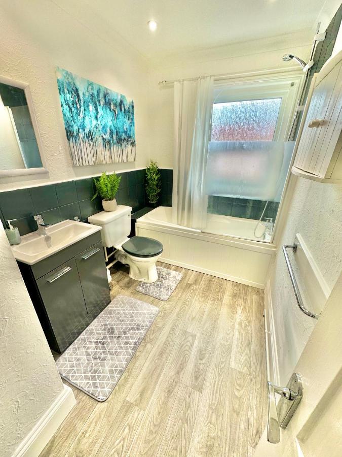 Chic Apartment In Central Bournemouth With Parking 外观 照片